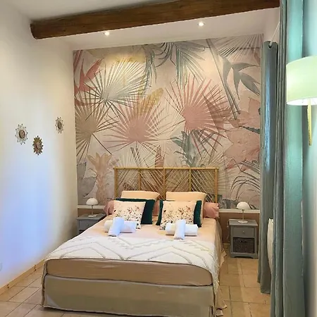 La Source Apartment Saint-Saturnin-de-Lucian Exterior photo